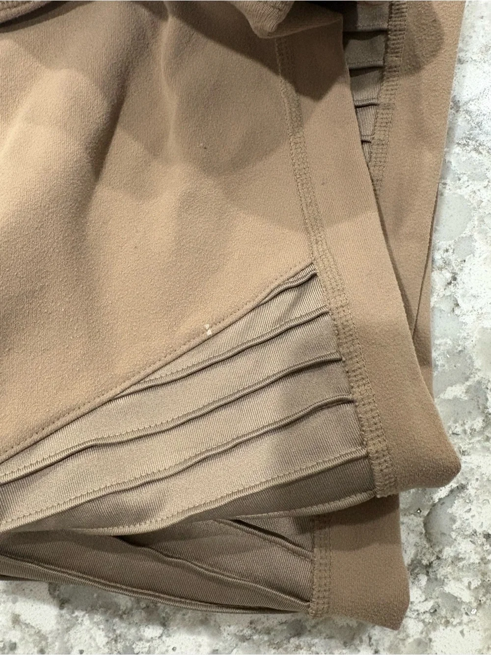 Alo High-Waist Moto Leggings in Beige SMALL
